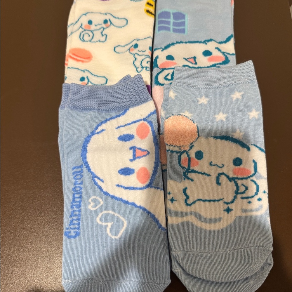 Hello Kitty Blue and White Socks Set